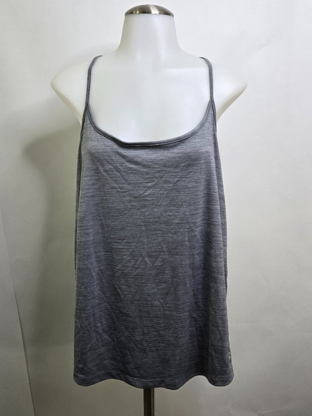 Under Armour Loose Tank XL Heat Gear Gray Heathered Workout Top Racerback